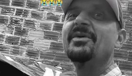 Estilista é morto com golpes de madeira e chave de fenda enquanto dormia