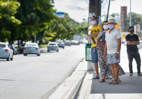 Especialistas alertam que uso de máscaras protege, mas apenas o isolamento salva