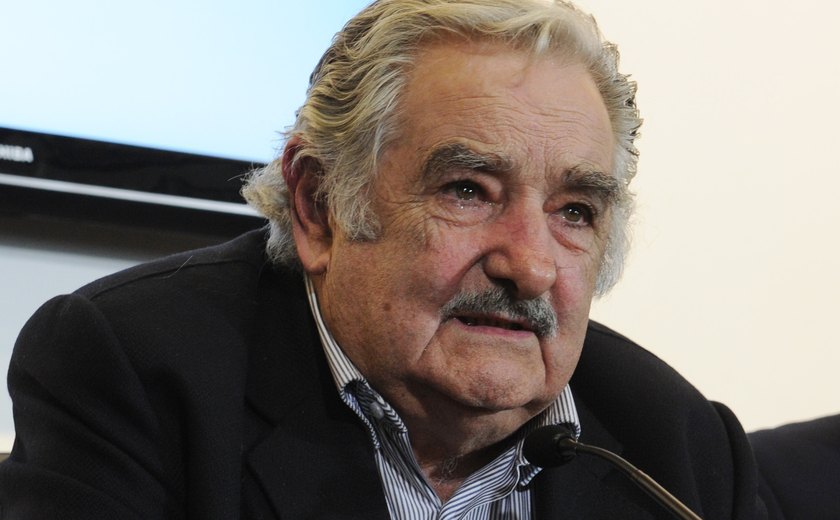 José Mujica, ex-presidente do Uruguai, é eleito senador