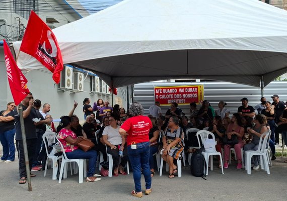 Servidores da Saúde Estadual realizam ato público em frente ao prédio da Seplag nesta quarta-feira (21)