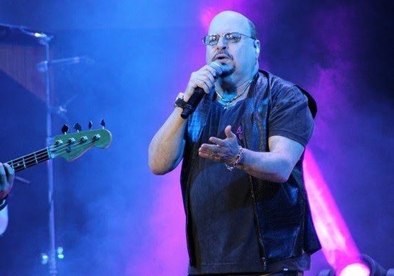 Paulinho, vocalista do Roupa Nova, morre aos 68 anos