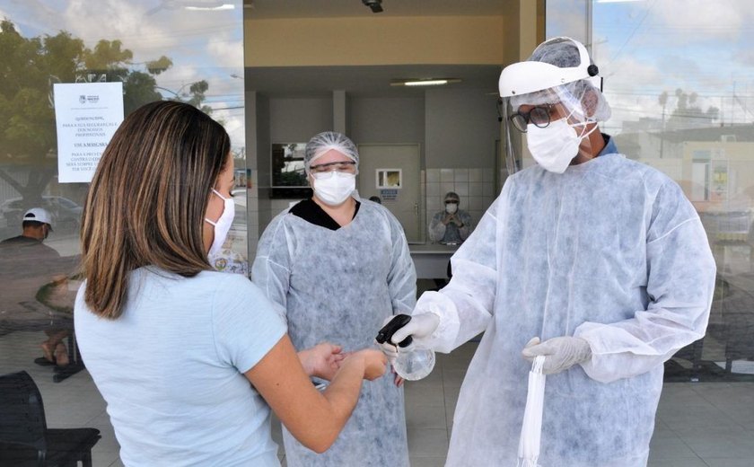 Covid-19: unidades de síndrome gripal de Maceió mais que triplicam atendimentos