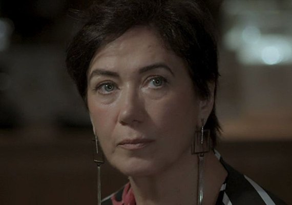 Internada em clínica, Silvana rouba, joga e leva empresa da família à falência