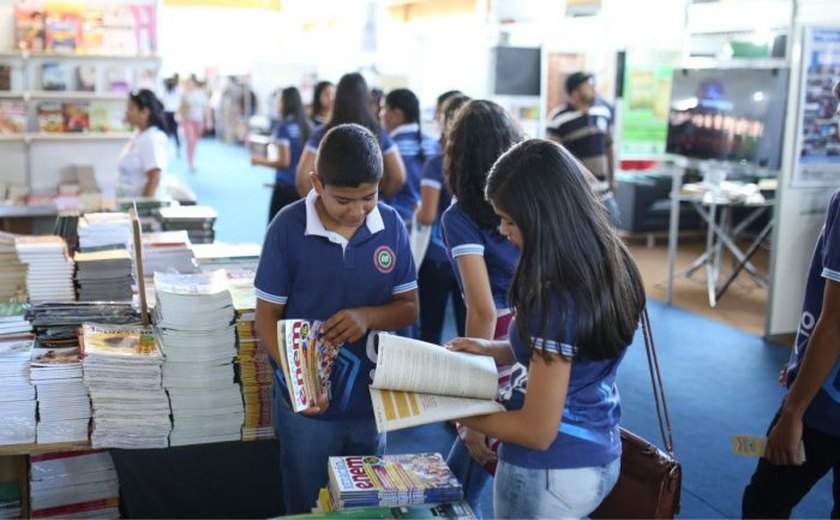 Bienal deve receber cerca de 30 mil estudantes de Alagoas