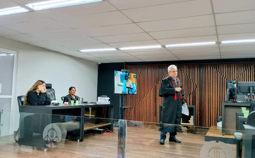 Serial killer volta a justificar assassinatos dizendo agir para “eliminar o mal” durante julgamento