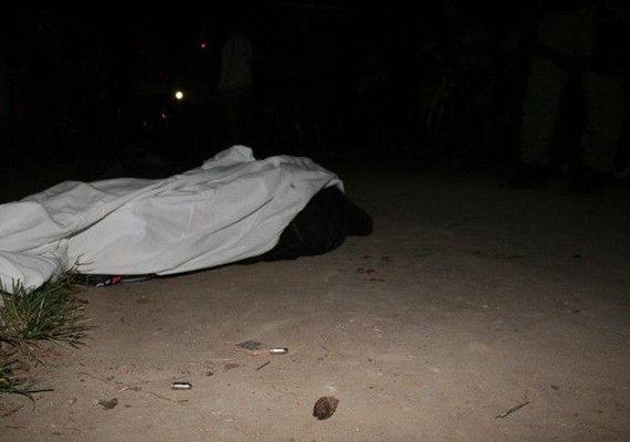 Jovem de 22 anos do Village II é morto com 15 tiros perto do terminal de Ipioca