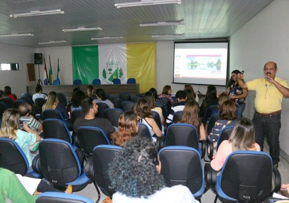 Sesau reúne especialistas de 25 municípios em seminário sobre hanseníase