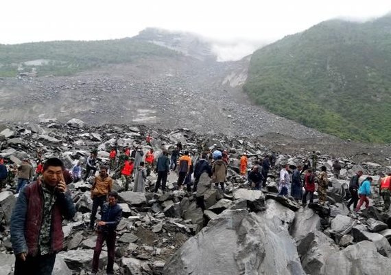 Deslizamento de terra deixa pelo menos 120 desaparecidos na China