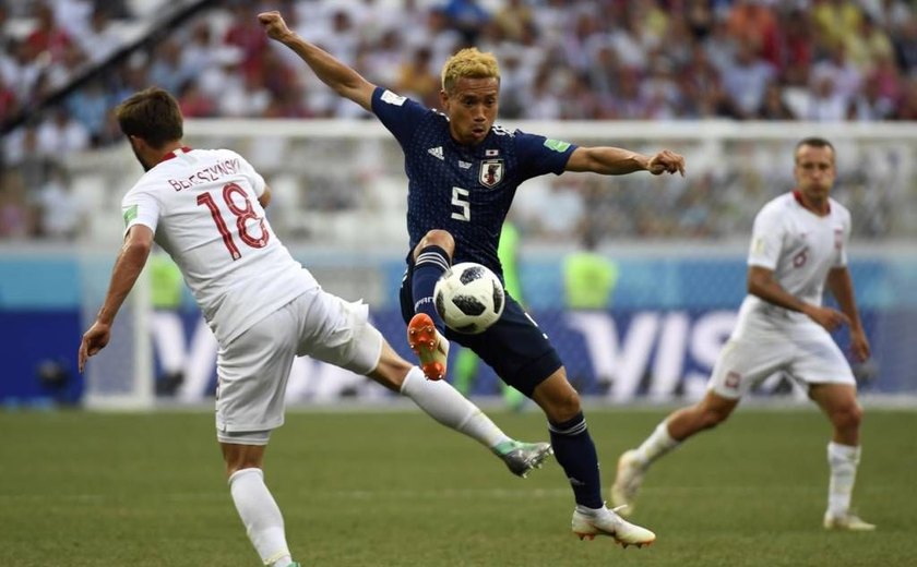 Japão é derrotado pela Polônia, mas passa para as oitavas de final