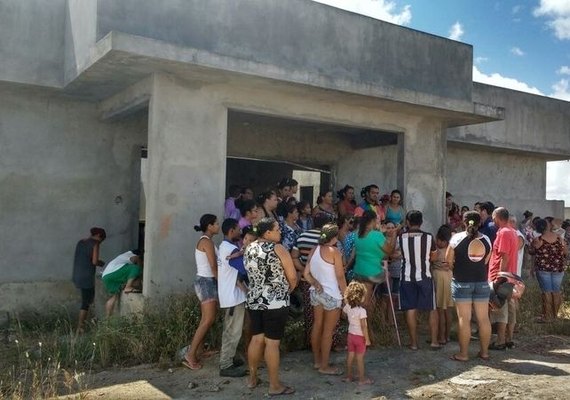 Sem apoio da Câmara, moradores ameaçam ocupar prefeitura em Arapiraca