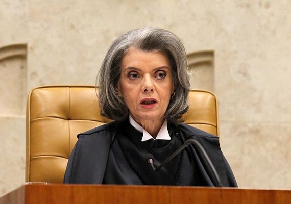 Cármen Lúcia marca para dia 2 de maio julgamento de foro privilegiado