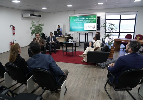 MPT/AL reúne empresas de Arapiraca para garantir cumprimento da Lei de Cotas