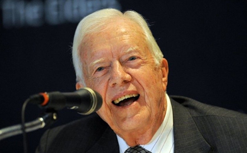 Ex-presidente dos EUA, Jimmy Carter é hospitalizado após desmaiar em evento