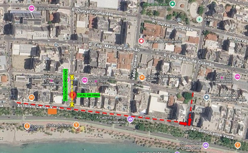 BRK realiza obra emergencial em rede de esgoto na Ponta Verde
