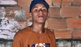 Adolescente de 16 anos é morto com vários disparos de arma de fogo  e primo fica ferido