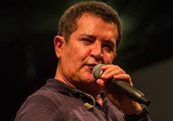 Cantor Beto Barbosa revela segredo de Gretchen e choca: foi seu amante