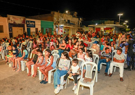 Detran transforma praças do Sertão em salas de cinema