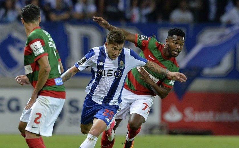 Porto tropeça e deixa caminho livre para o Benfica ser campeão