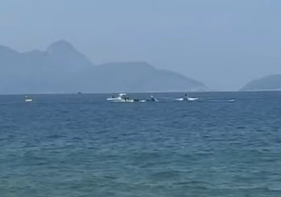 Corpo de piloto do avião que caiu em Copacabana é resgatado