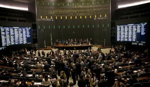 Câmara terá semana agitada com debates e início de votações de reformas