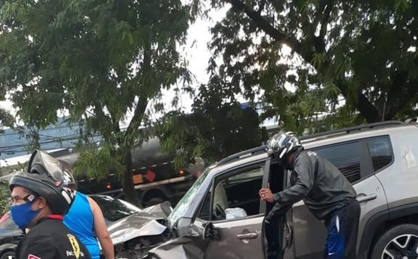 Desembargador Otávio Praxedes nega parentesco com motorista que atropelou motociclistas