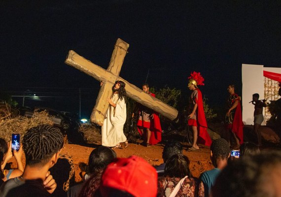 Teatro da Paixão de Cristo em Arapiraca é transmitido ao vivo