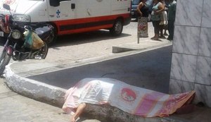 Senhora de 64 anos e jovem são mortos a tiros no bairro do Clima Bom