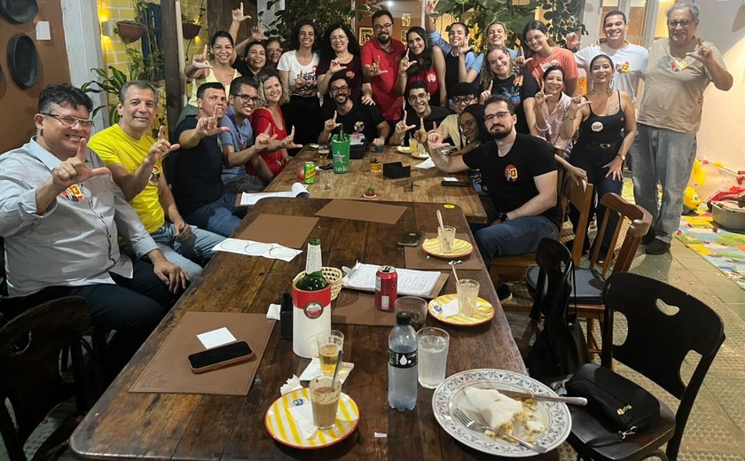 Jornalistas de Alagoas realizam ato em apoio ao presidente Lula