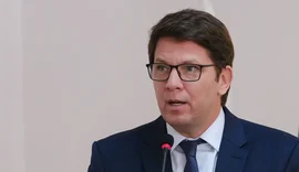 Flávio Dino aponta indícios de liderança de Mário Frias em desvio de emendas
