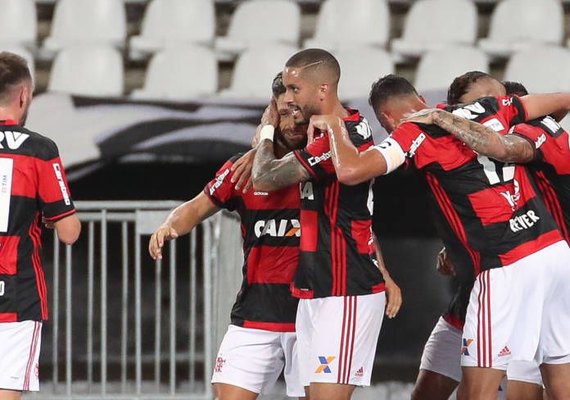 Flamengo vence no Engenhão e elimina Botafogo da Taça Guanabara