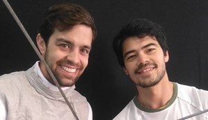 Com florete caseiro, medalhistas do Pan dão aula on-line de esgrima