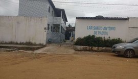 Empresas de ônibus de Maceió doam 100 cestas básicas a instituição de caridade
