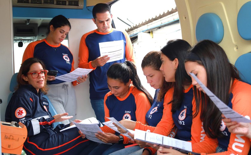 Estudantes de Medicina participam de simulação do SAMU no CESMAC
