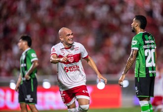 CRB vence o América-MG em Maceió e mantém ótimo momento na Série B