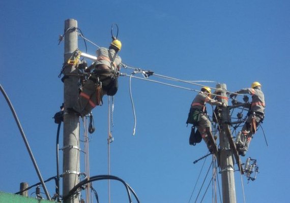 Eletrobras realiza manutenção no Litoral Norte