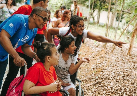 ONG refloresta área equivalente a 60 estádios do Maracanã