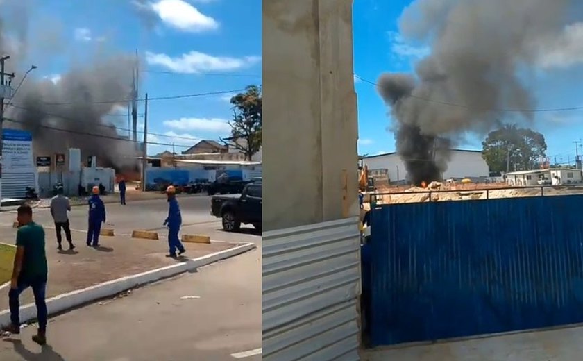 Incêndio em máquina mobiliza 11 bombeiros durante obra no Jaraguá, em Maceió