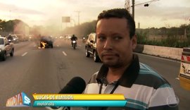 Carro pega fogo na Marginal Pinheiros logo após ter sido comprado