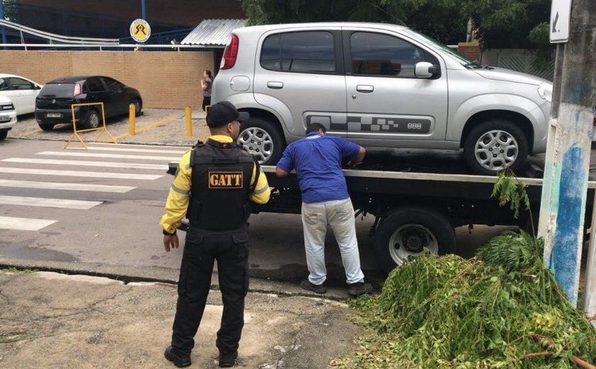 Transporte Escolar Seguro: operação apreende veículo em Maceió