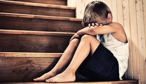 Crianças em situação de abandono são resgatadas de apartamento no Benedito Bentes e levadas a abrigo