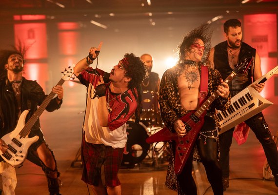 Banda Rock Em Dobro lança clipe oficial da música “Cobra” e celebra Dia Mundial do Rock