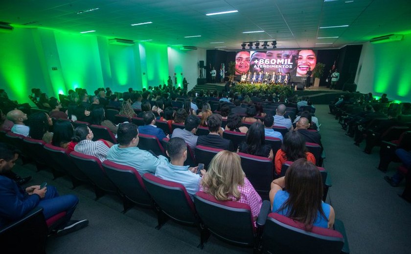 Procuradora-chefe do MPF prestigia posse do defensor público-geral de Alagoas