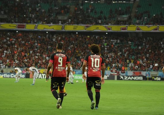 Sport marca nos acréscimos e empata com Vitória na Fonte Nova