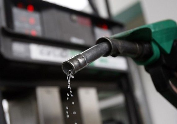 Gasolina aumenta nesta terça (5) nas refinarias; diesel sobe 0,1%