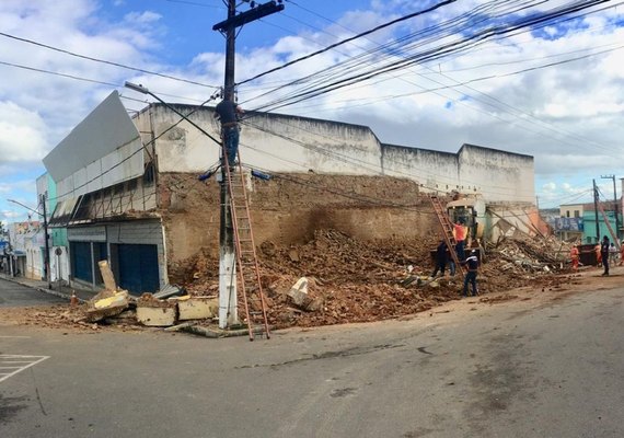 Desabamento e fortes chuvas deixam Palmeira dos Índios em alerta