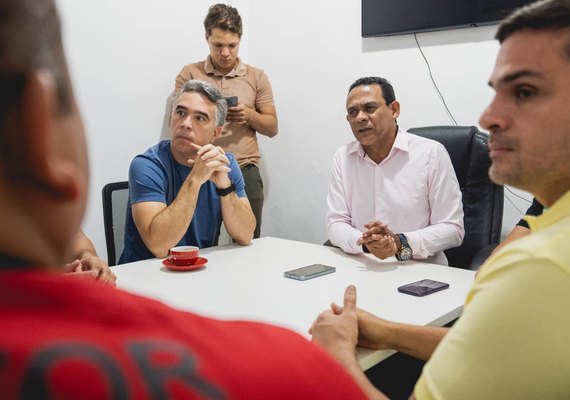 Rafael Brito se compromete a implementar piso salarial dos agentes comunitários e de saúde