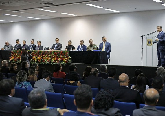 Governador prestigia posse do novo superintendente da Polícia Federal em Alagoas