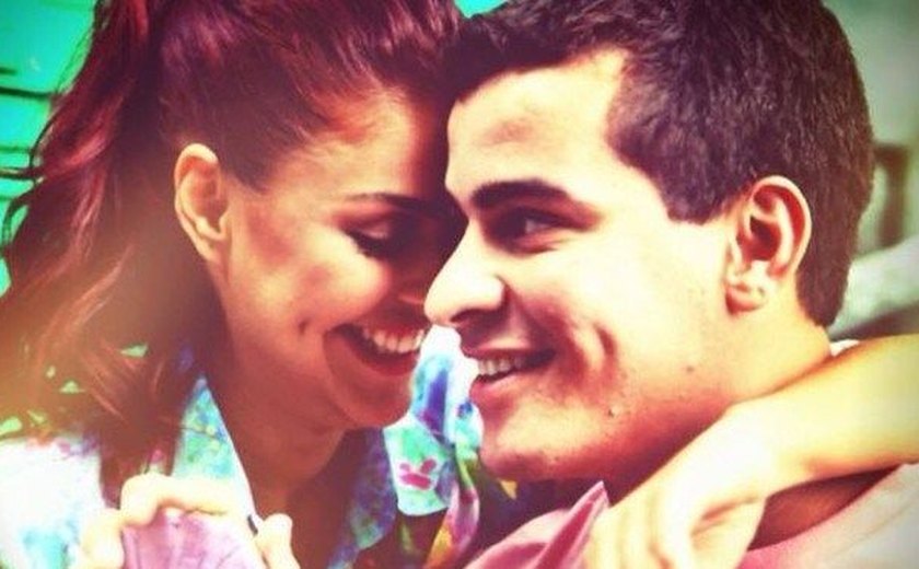 Thiago Martins e Paloma Bernardi se separam após cinco anos de namoro
