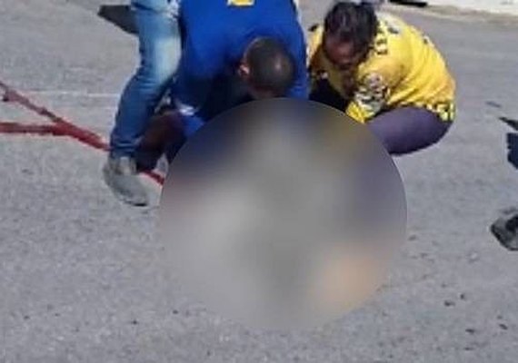 Mulher perde perna após ser atingida por carreta na Rota do Mar