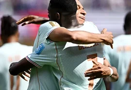 Com show de Dembélé, França goleia a Noruega e avança como líder do grupo
